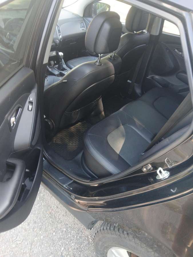 Hyundai ix35 2011 — photo 8
