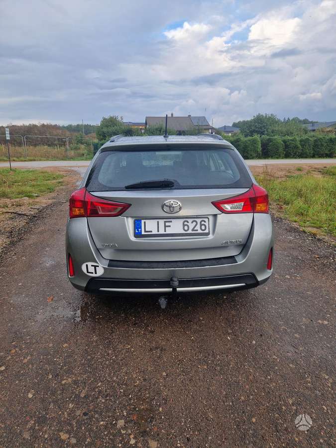Toyota Auris 2014 — photo 5