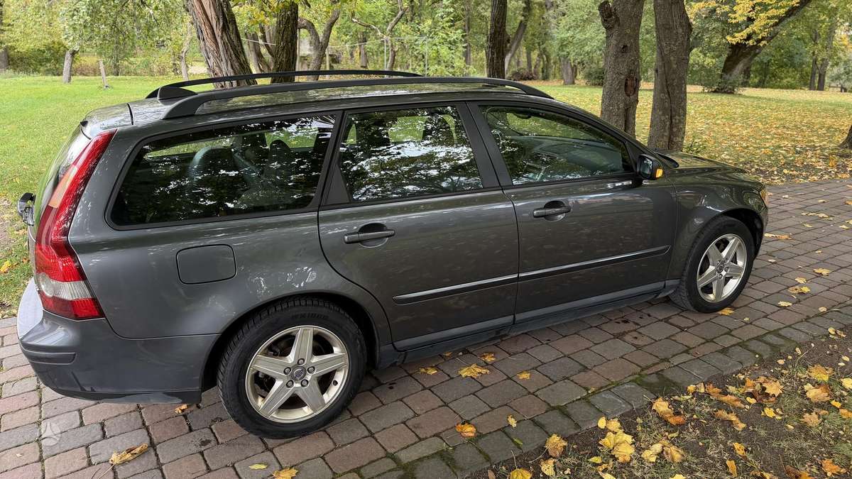 Volvo V50 2005 — photo 10