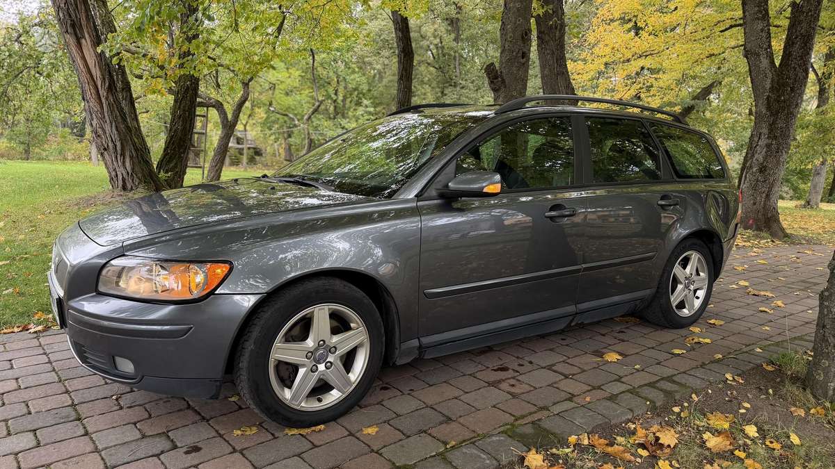 Volvo V50 2005 — photo 11