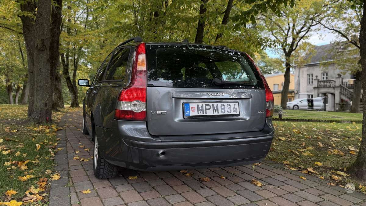 Volvo V50 2005 — photo 15