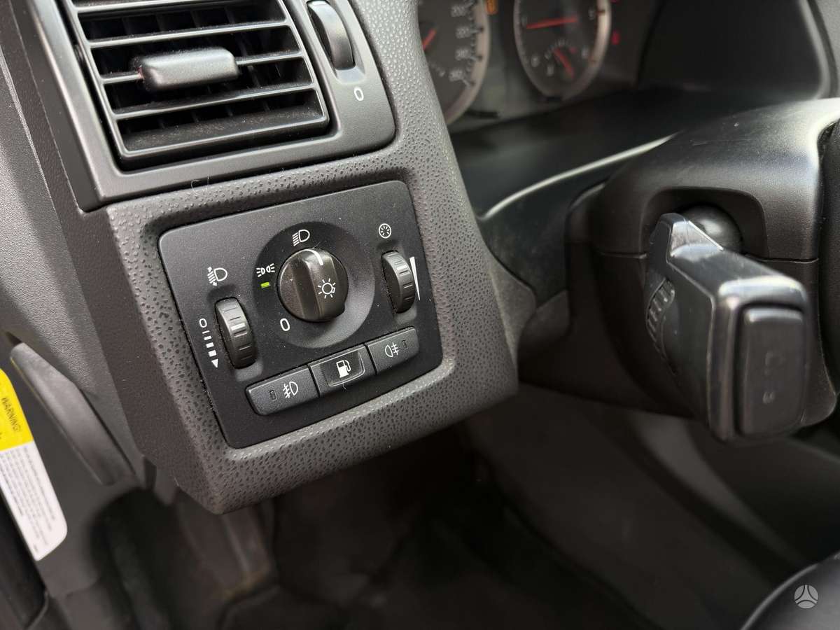 Volvo V50 2005 — photo 24