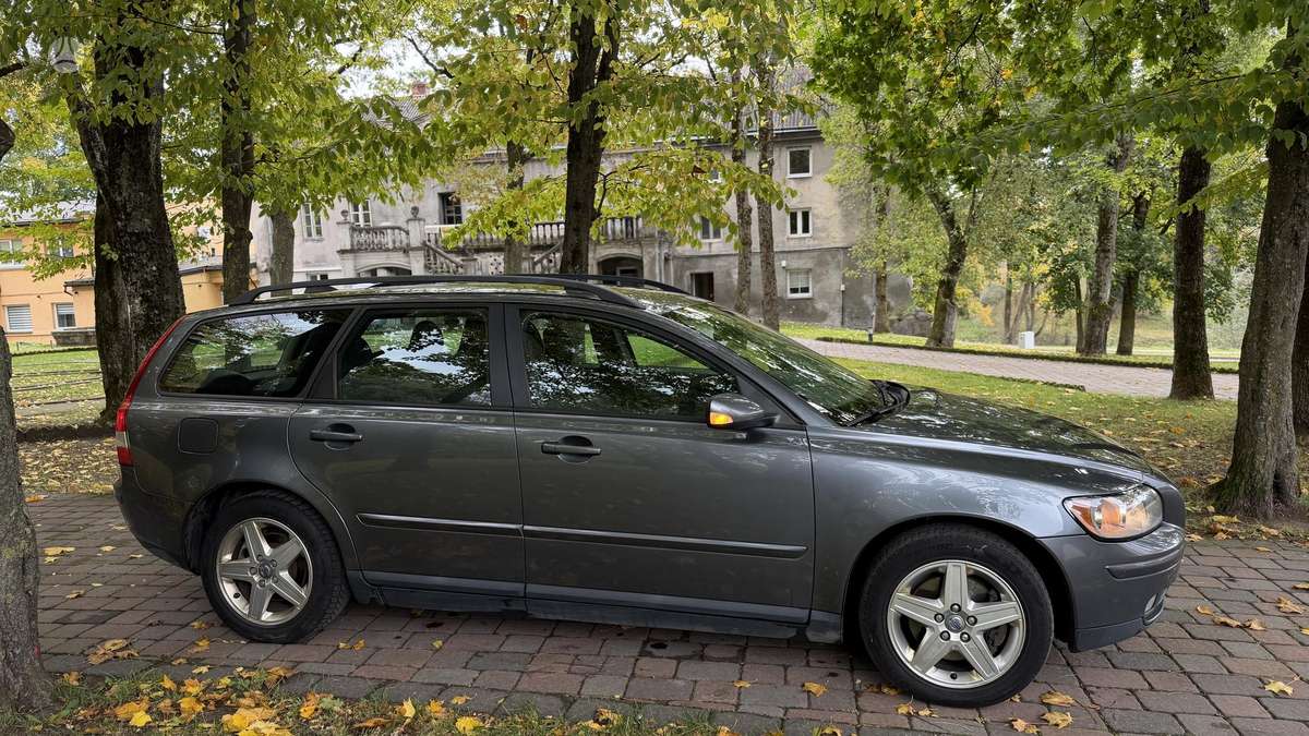 Volvo V50 2005 — photo 6