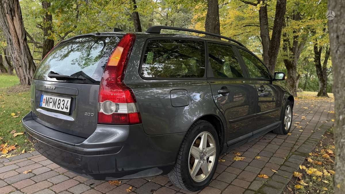Volvo V50 2005 — photo 8