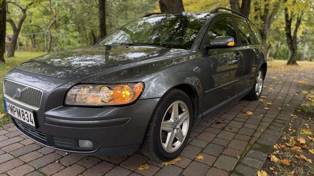 Volvo V50 2005 — photo 9