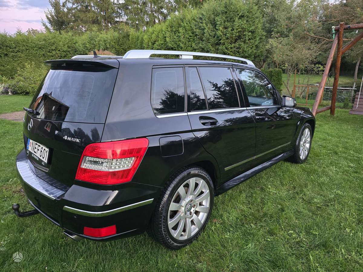 Mercedes-Benz GLK320 2009 — photo 10