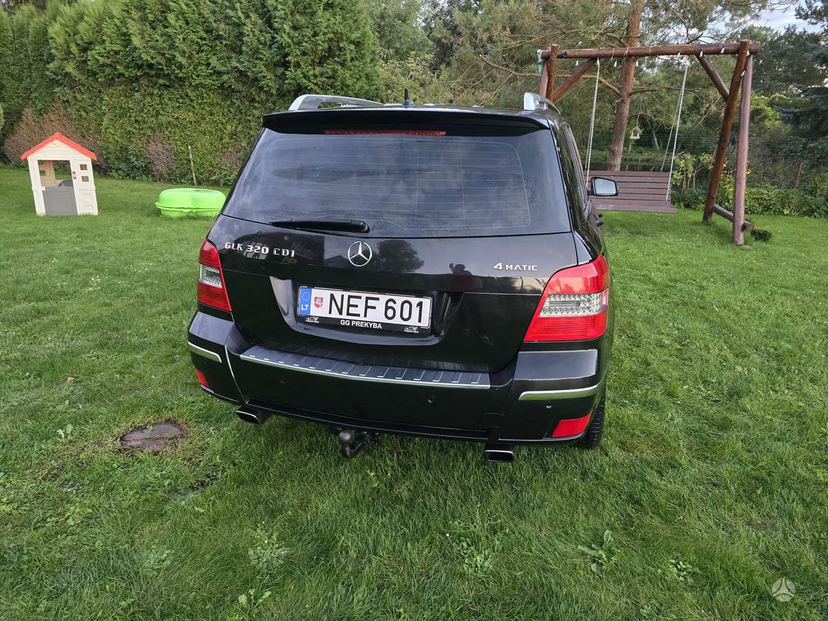 Mercedes-Benz GLK320 2009 — photo 11