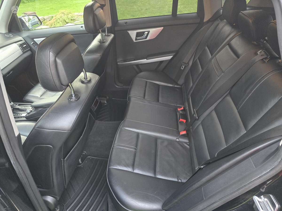 Mercedes-Benz GLK320 2009 — photo 17