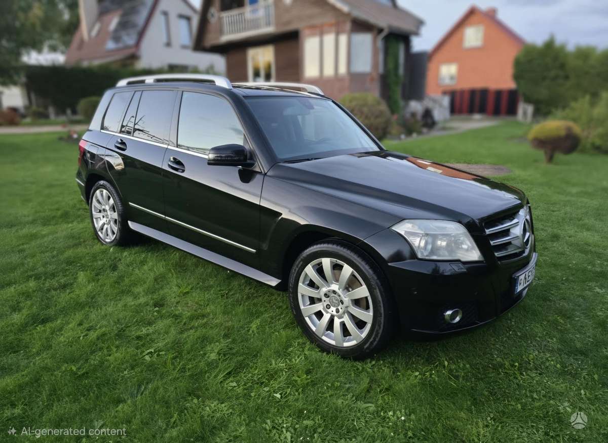 Mercedes-Benz GLK320 2009 — rear view