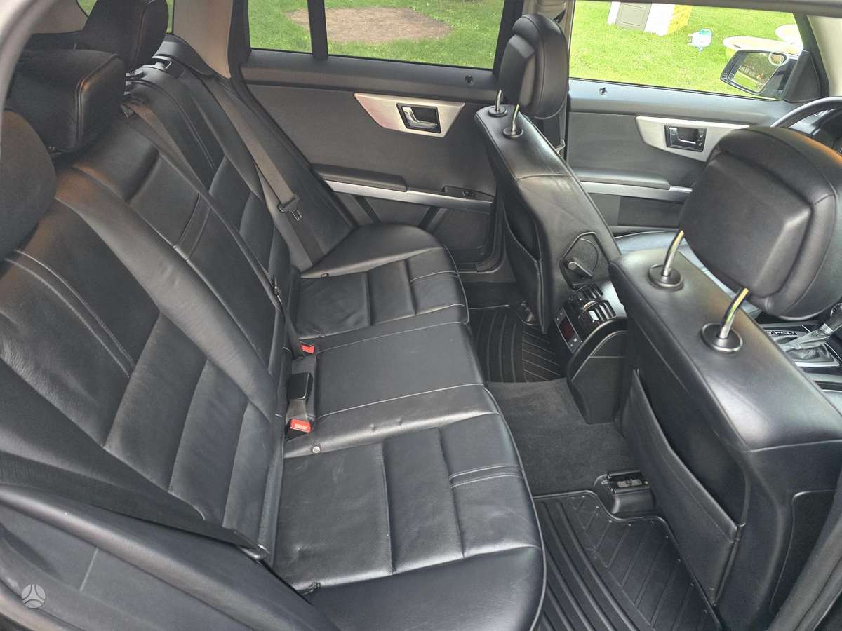 Mercedes-Benz GLK320 2009 — photo 22