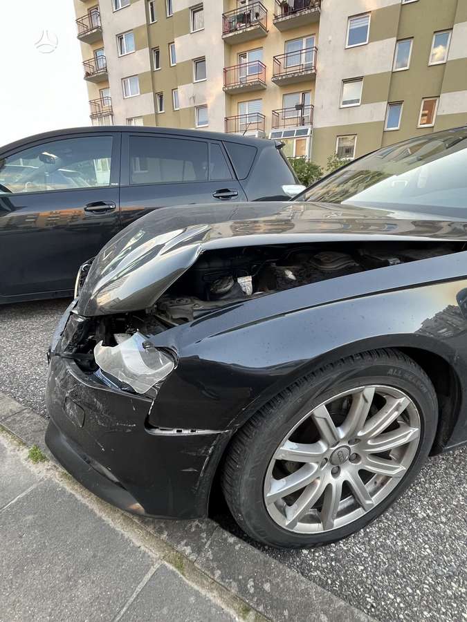 Audi A4 2011 — engine 1968 cm³, 143 HP (105kW)