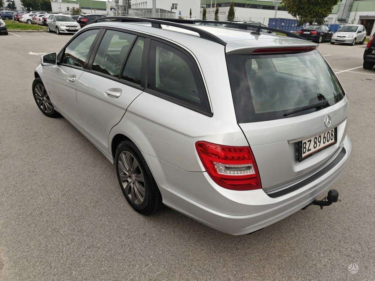 Mercedes-Benz C220 2013 — interior