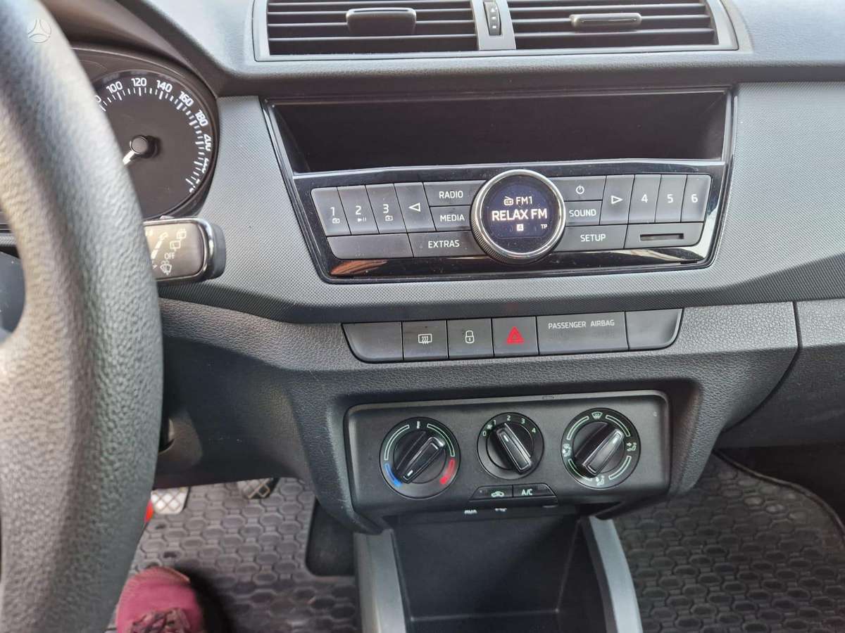 Skoda Fabia 2015 — photo 10