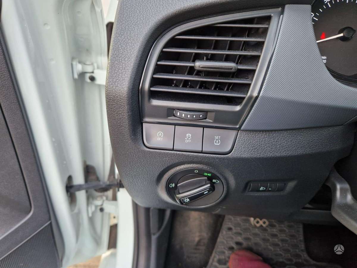 Skoda Fabia 2015 — photo 8