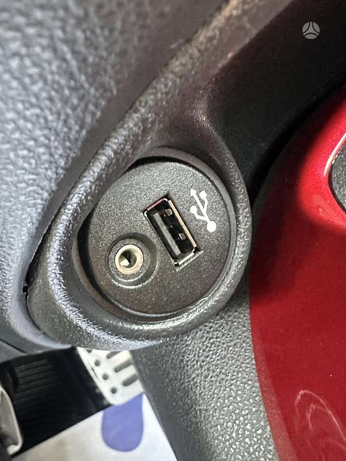 Nissan Juke 2010 — photo 13