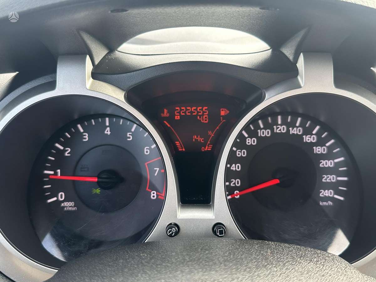 Nissan Juke 2010 — photo 15