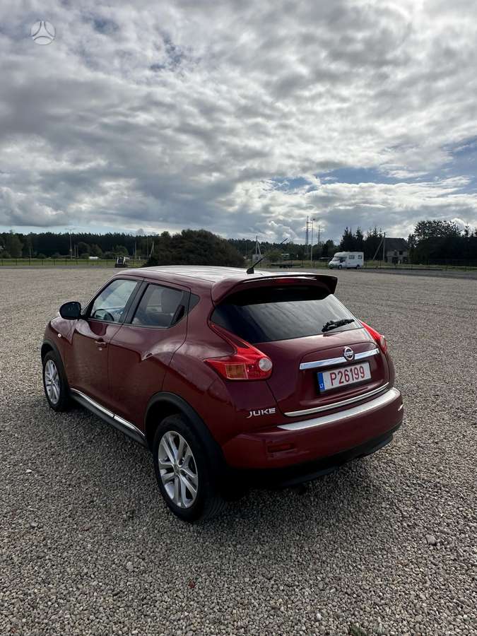 Nissan Juke 2010 — engine 1618 cm³, 190 HP (140kW)