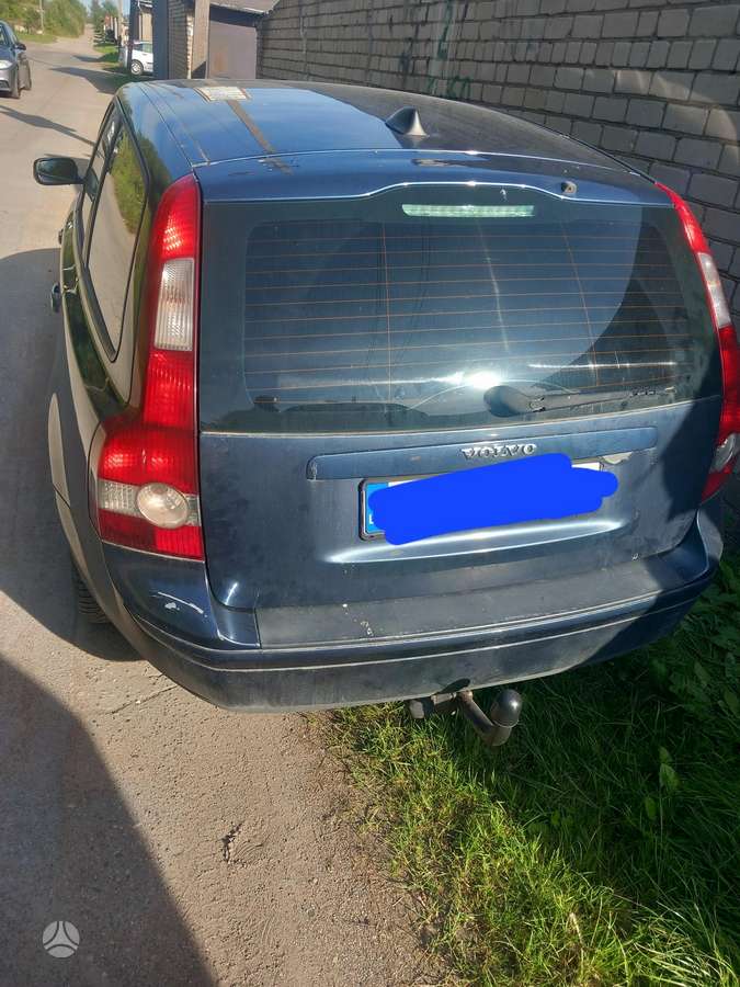 Volvo V50 2006 — rear view