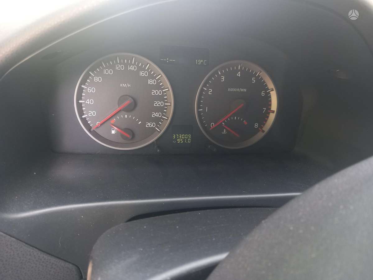Volvo V50 2006 — engine 2435 cm³, 170 HP (125kW)