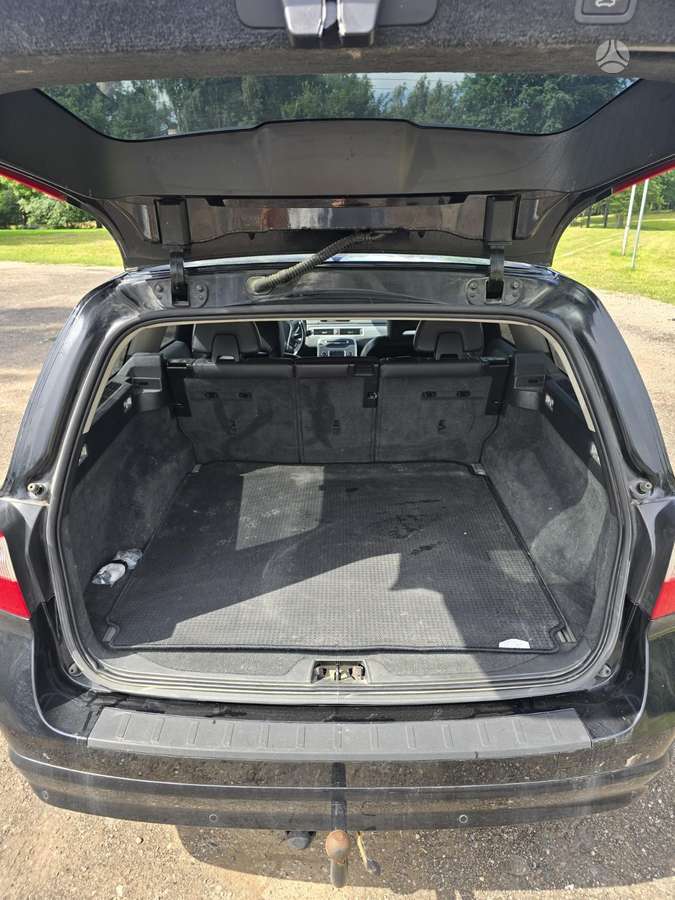 Volvo V70 2012 — photo 14