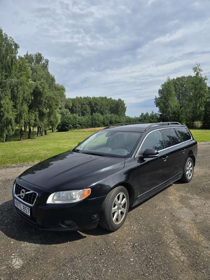 Volvo V70 2012 — photo 9