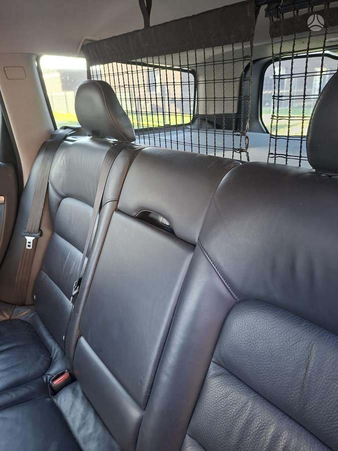 Volvo V70 2009 — photo 11