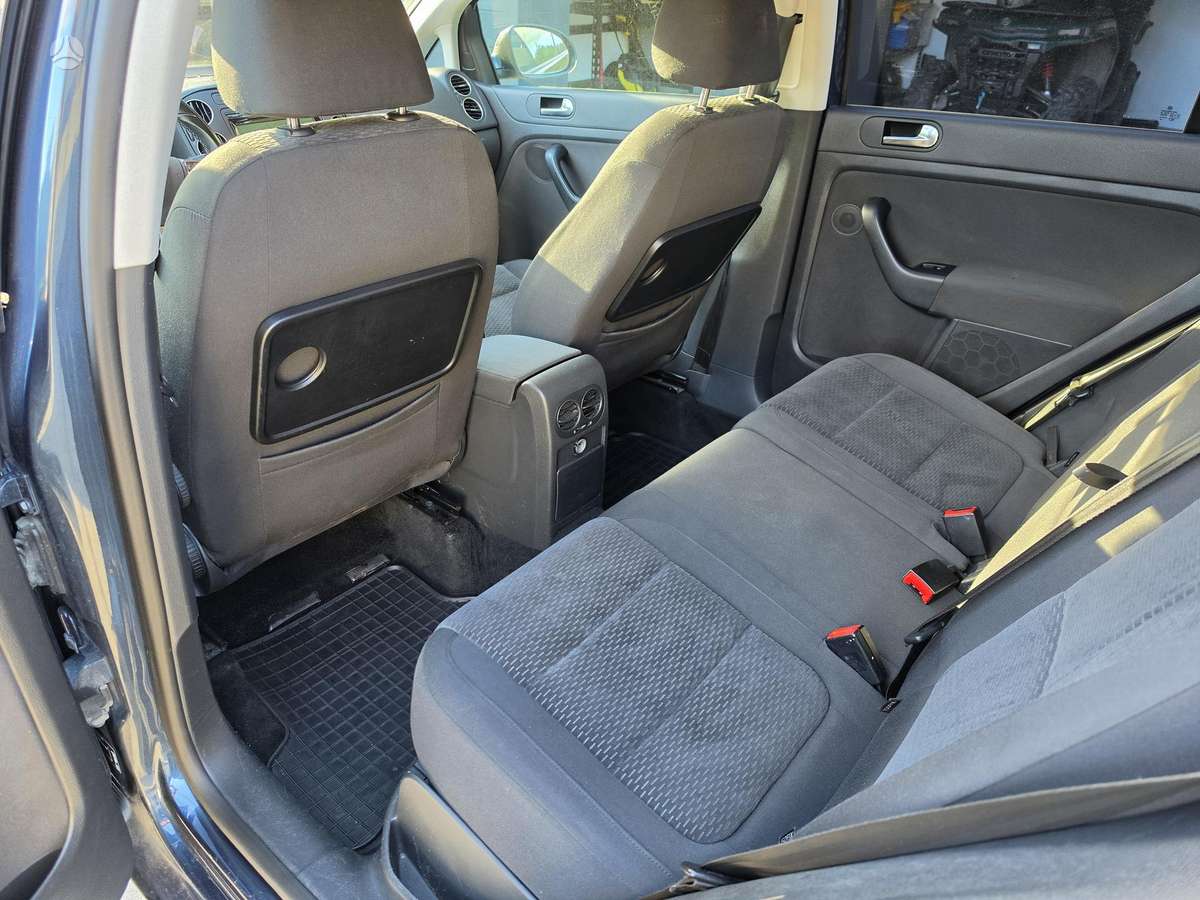 Volkswagen Golf 2010 — photo 13