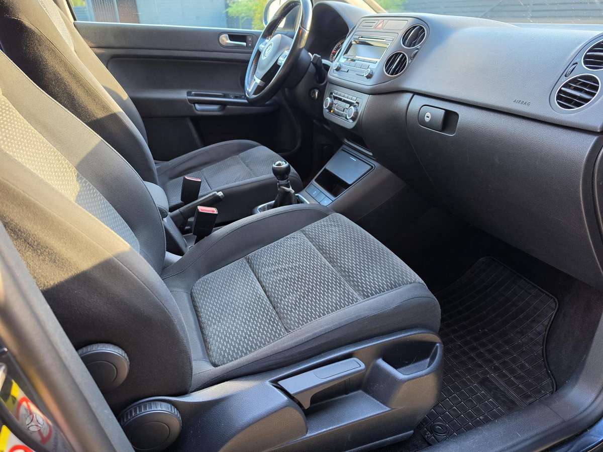 Volkswagen Golf 2010 — photo 14