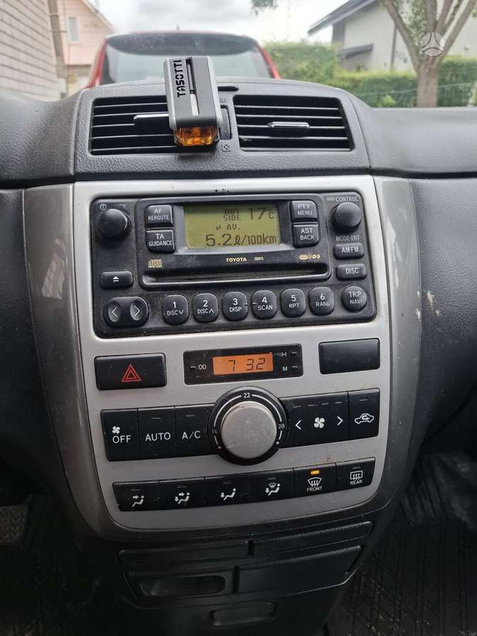 Toyota Avensis 2005 — photo 7