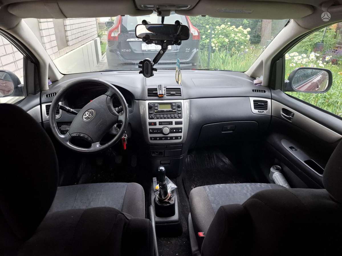 Toyota Avensis 2005 — photo 8