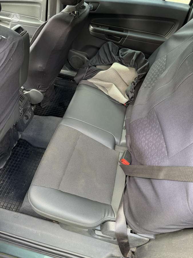 Opel Zafira 2010 — photo 11