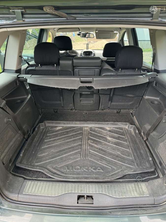 Opel Zafira 2010 — photo 13