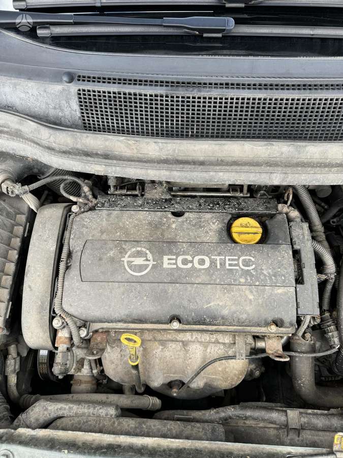 Opel Zafira 2010 — photo 14