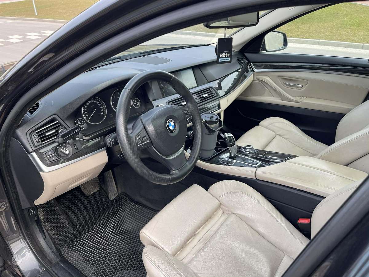 BMW 530 2012 — photo 5