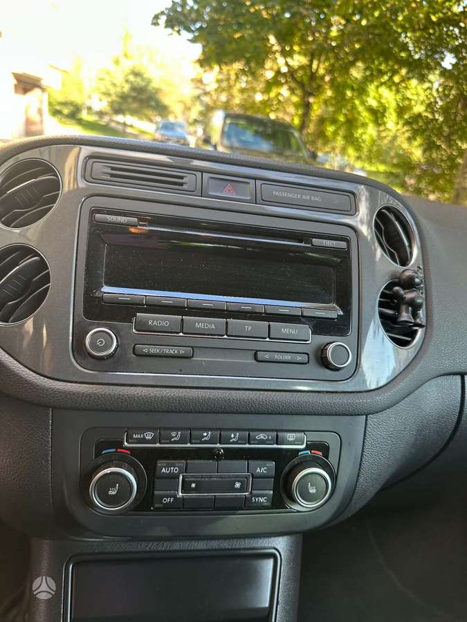 Volkswagen Tiguan 2013 — photo 9
