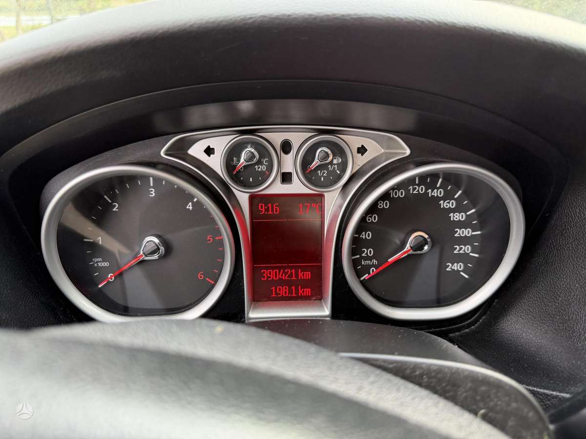 Ford Focus 2008 — photo 19
