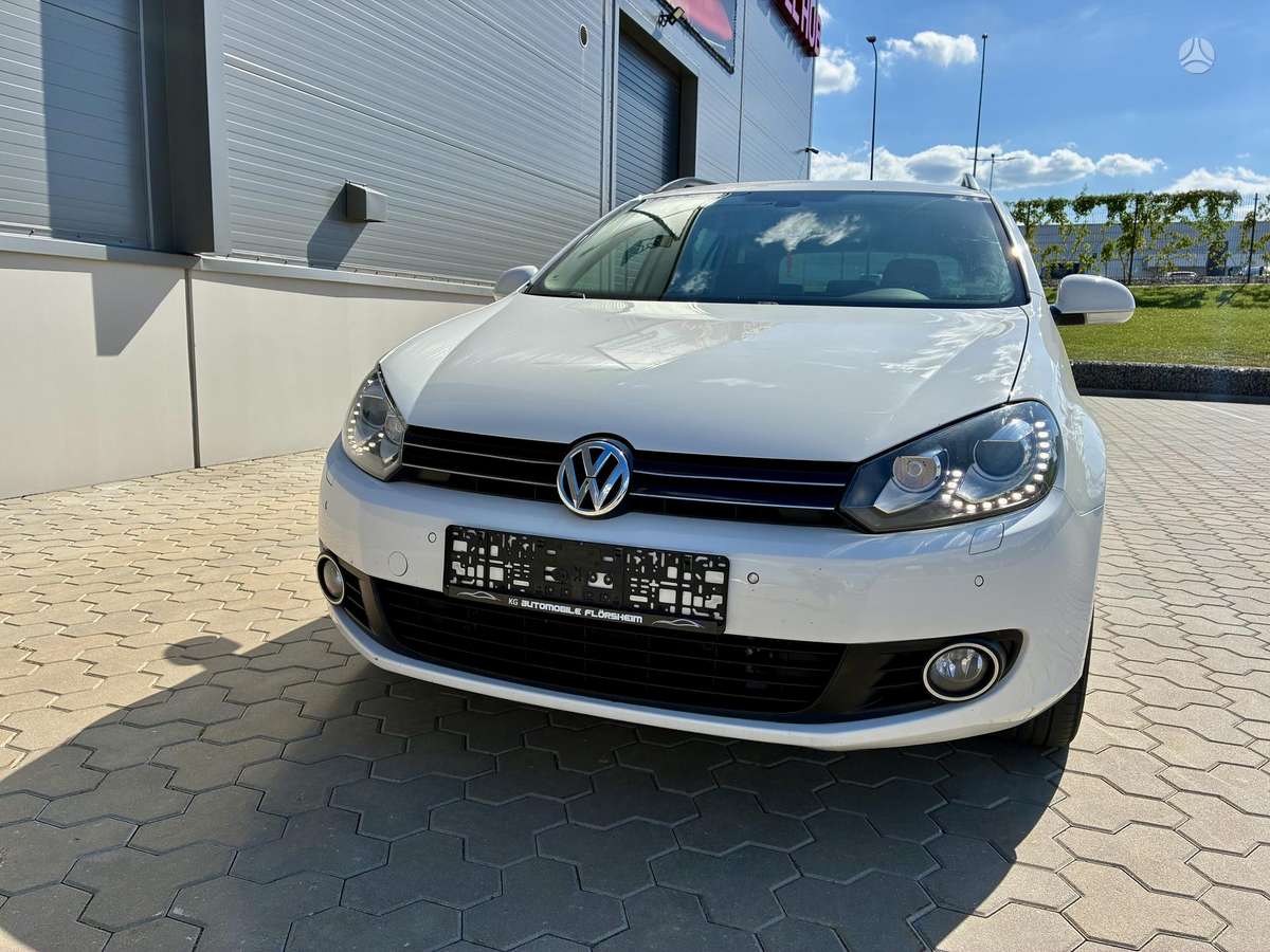 Volkswagen Golf 2013 — rear view