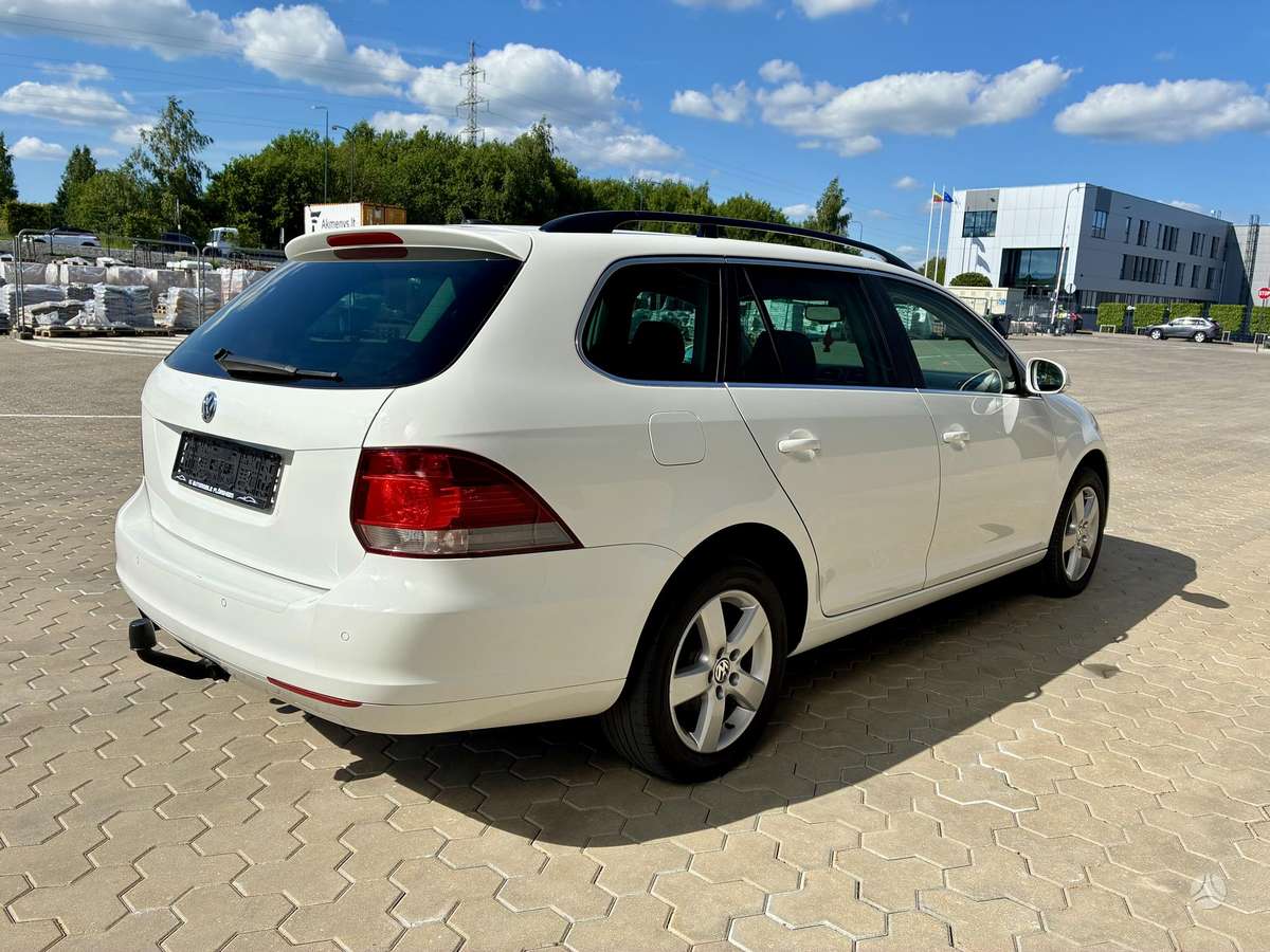 Volkswagen Golf 2013 — engine 1968 cm³, 140 HP (103kW)