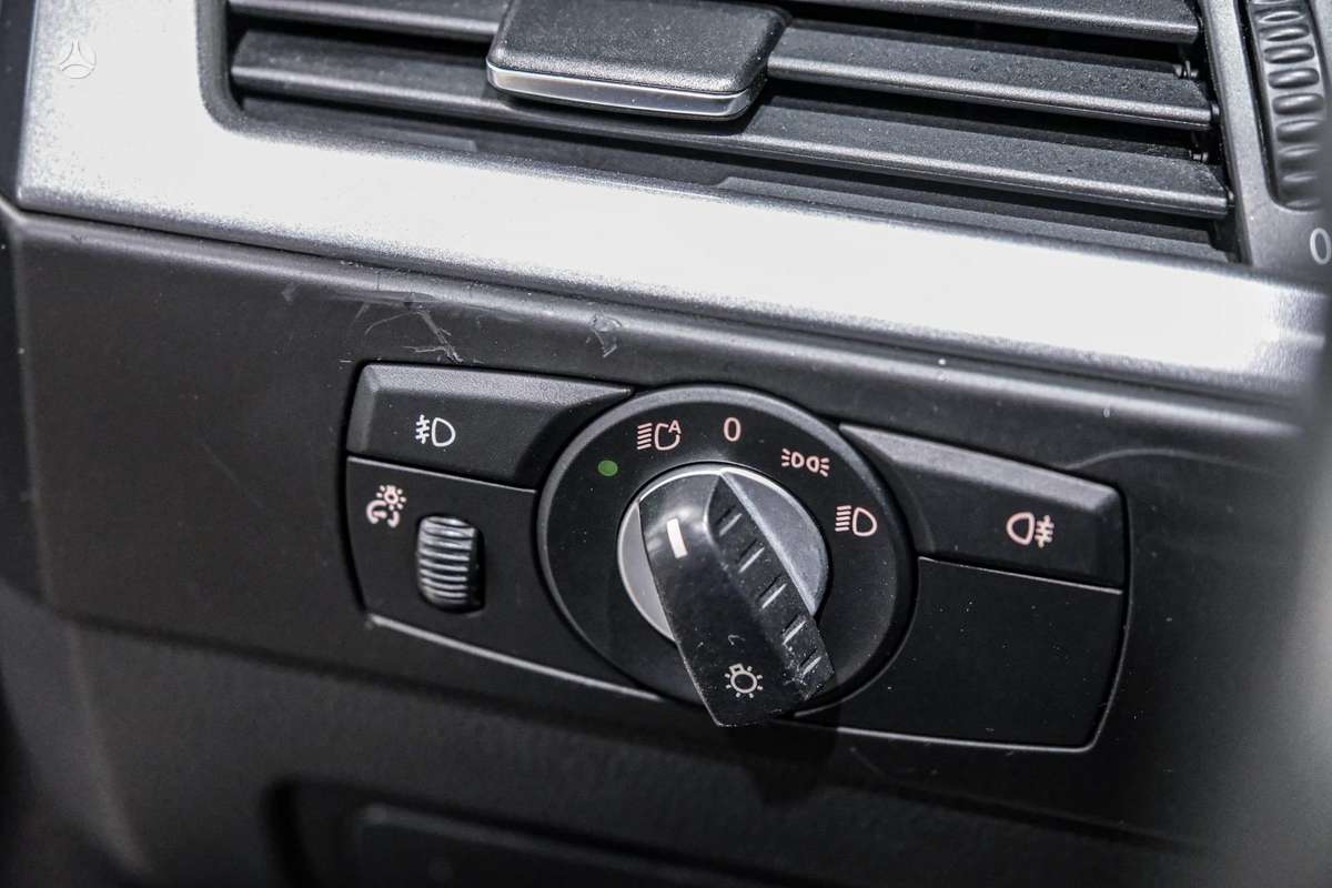 BMW 525 2007 — photo 17