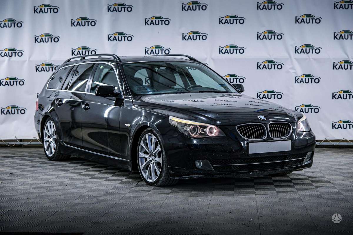 BMW 525 2007 — rear view