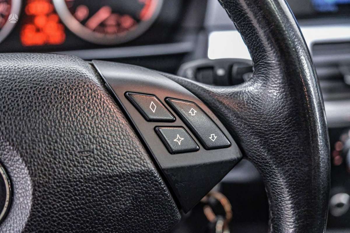 BMW 525 2007 — photo 21