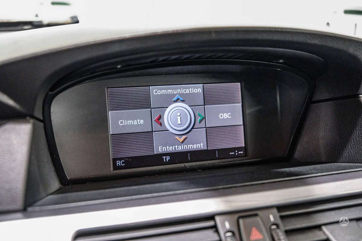 BMW 525 2007 — photo 24
