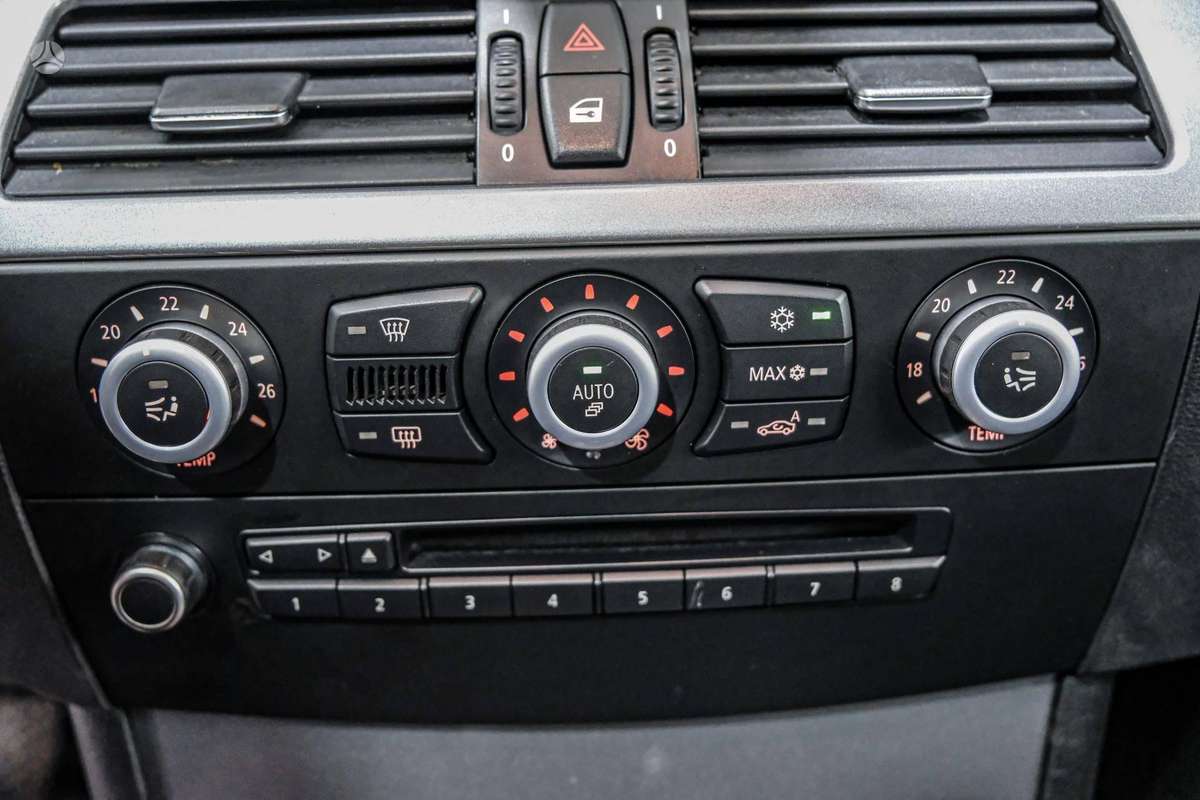 BMW 525 2007 — photo 25