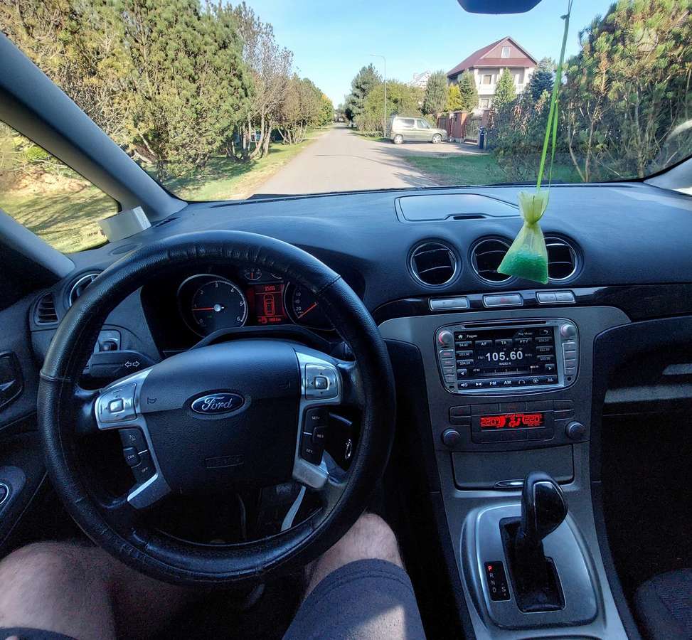 Ford Galaxy 2009 — photo 10