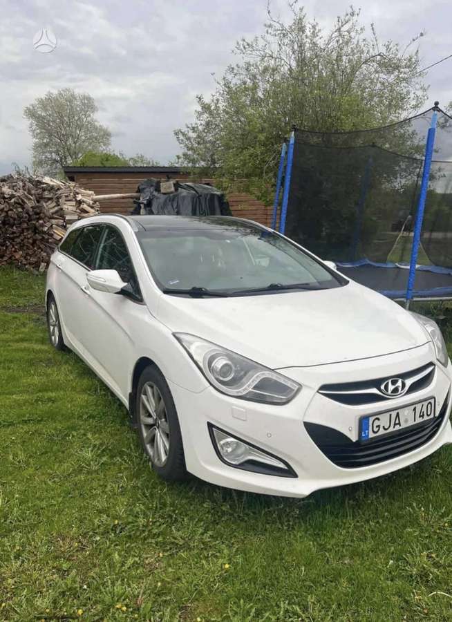 Hyundai i40 2013 — rear view