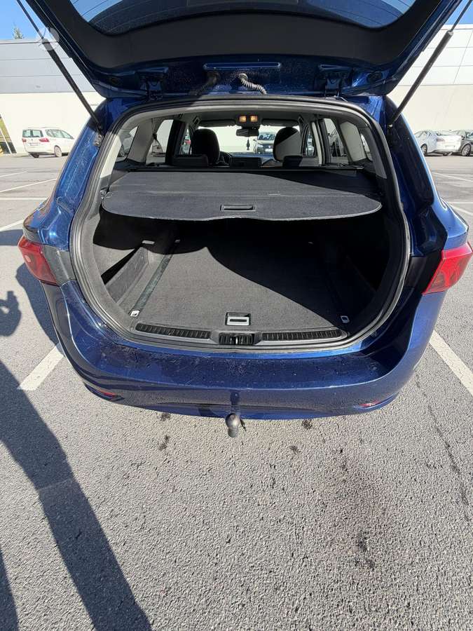 Toyota Avensis 2015 — photo 15