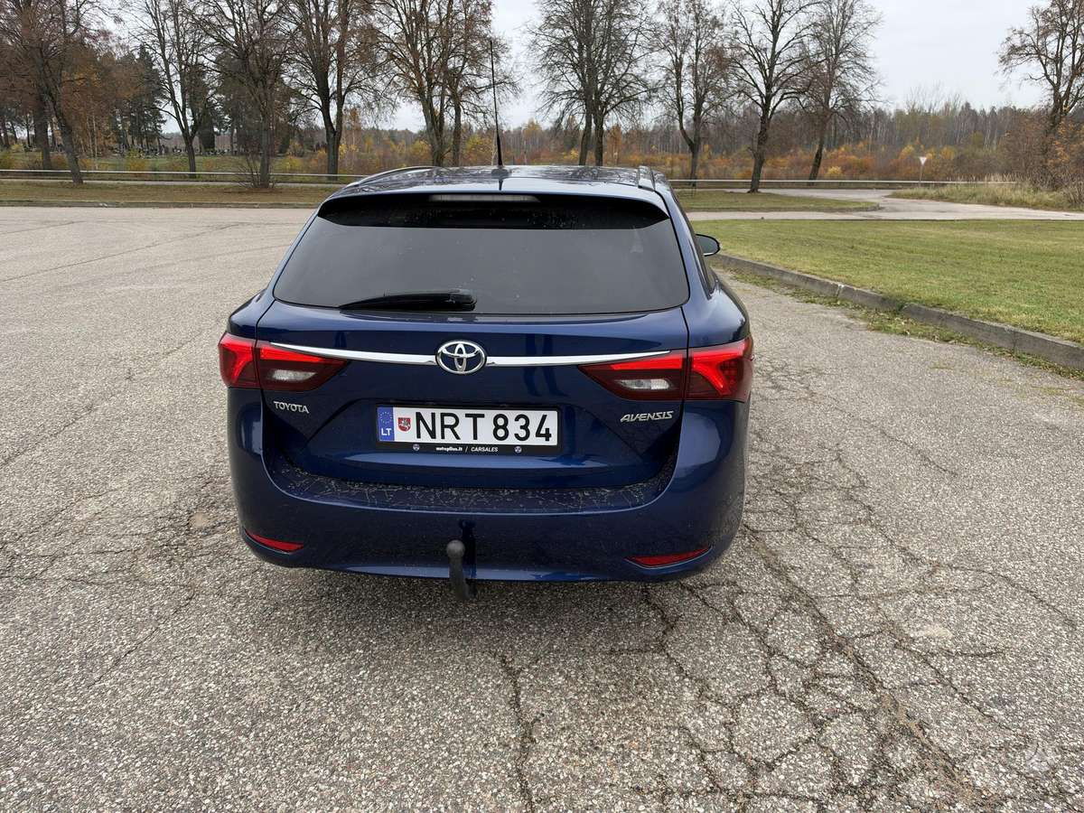 Toyota Avensis 2015 — photo 7