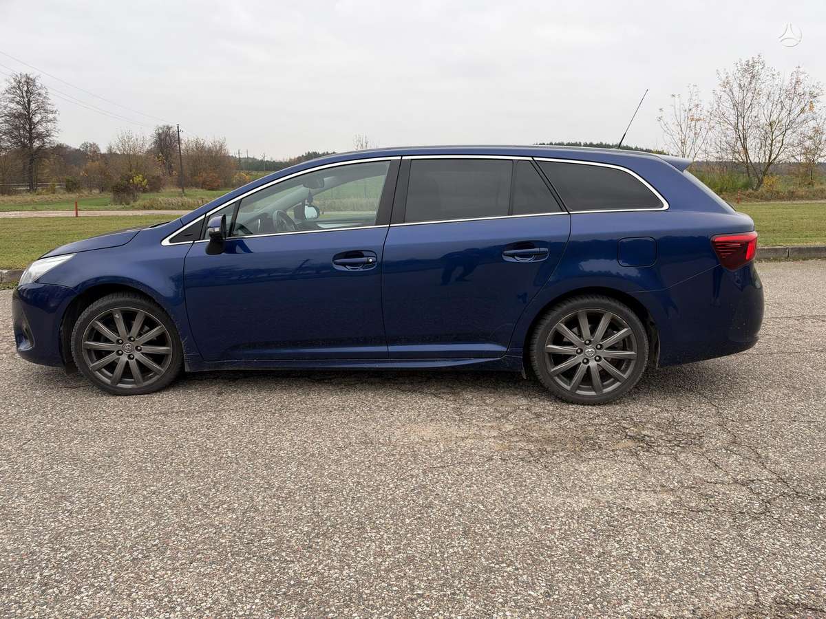 Toyota Avensis 2015 — photo 8