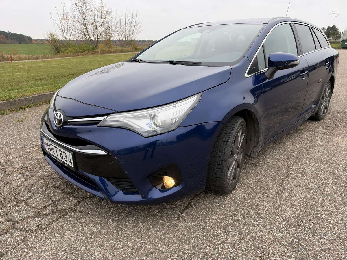 Toyota Avensis 2015 — photo 9