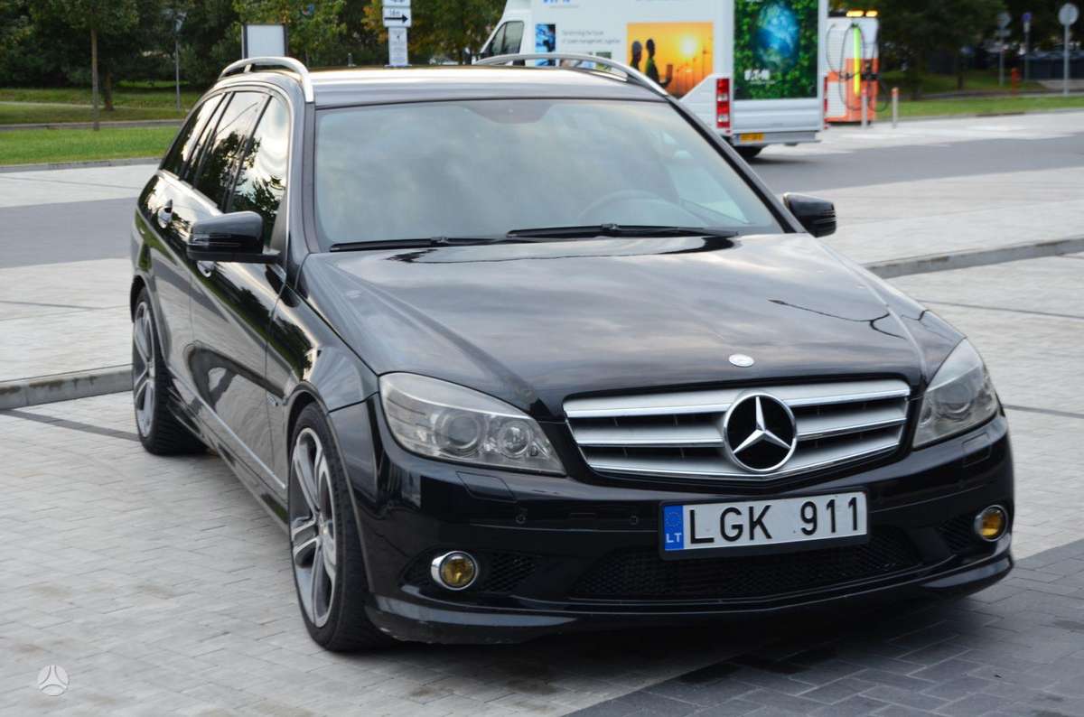 Mercedes-Benz C350 2009 — photo 5